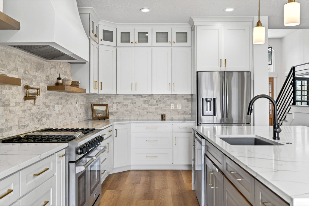 10215 N 6960 W Highland, UT 84003