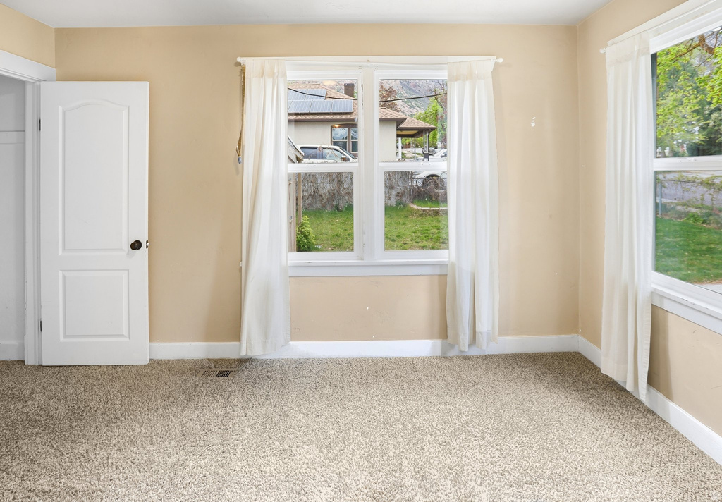 1504 E LAKE ST Ogden, UT 84401