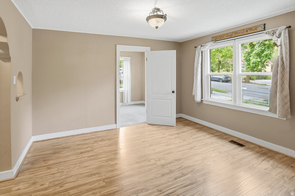 1504 E LAKE ST Ogden, UT 84401