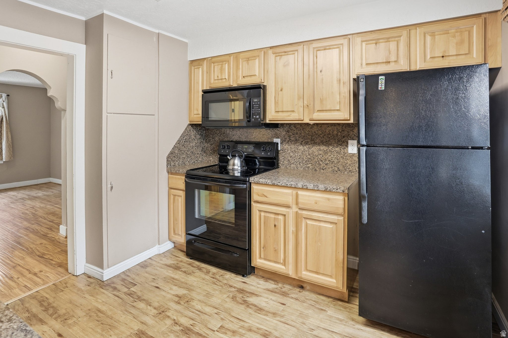 1504 E LAKE ST Ogden, UT 84401