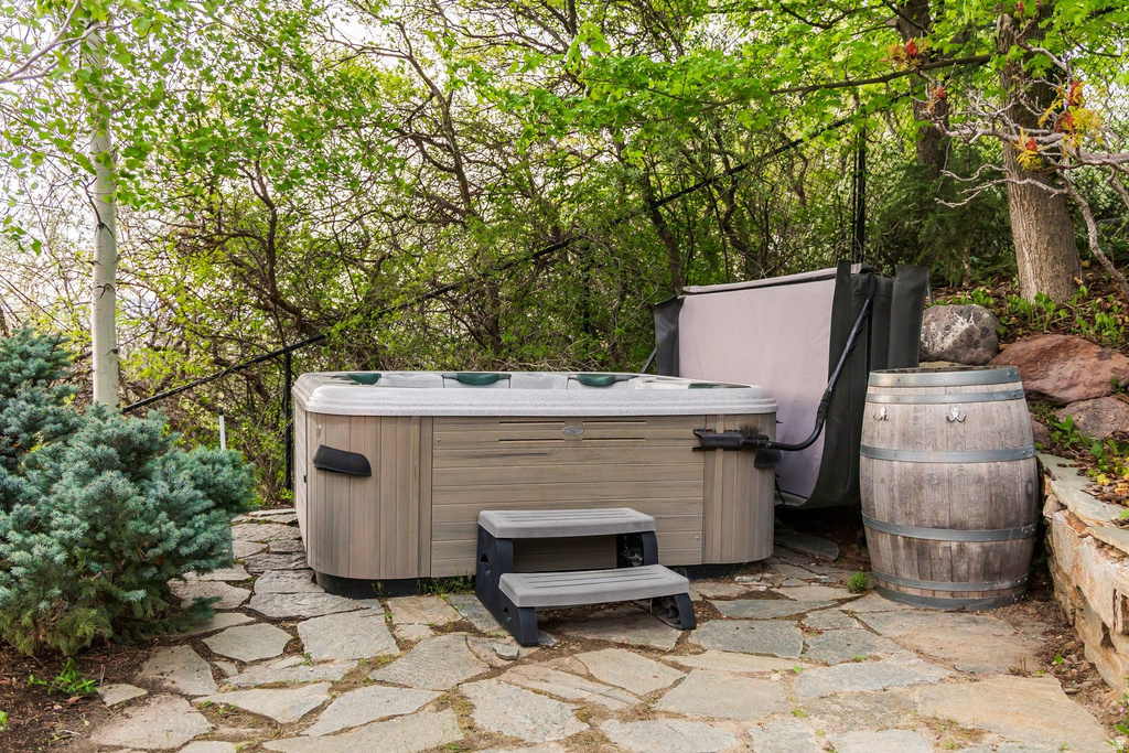 3455 E DANISH RD Cottonwood Heights, UT 84093