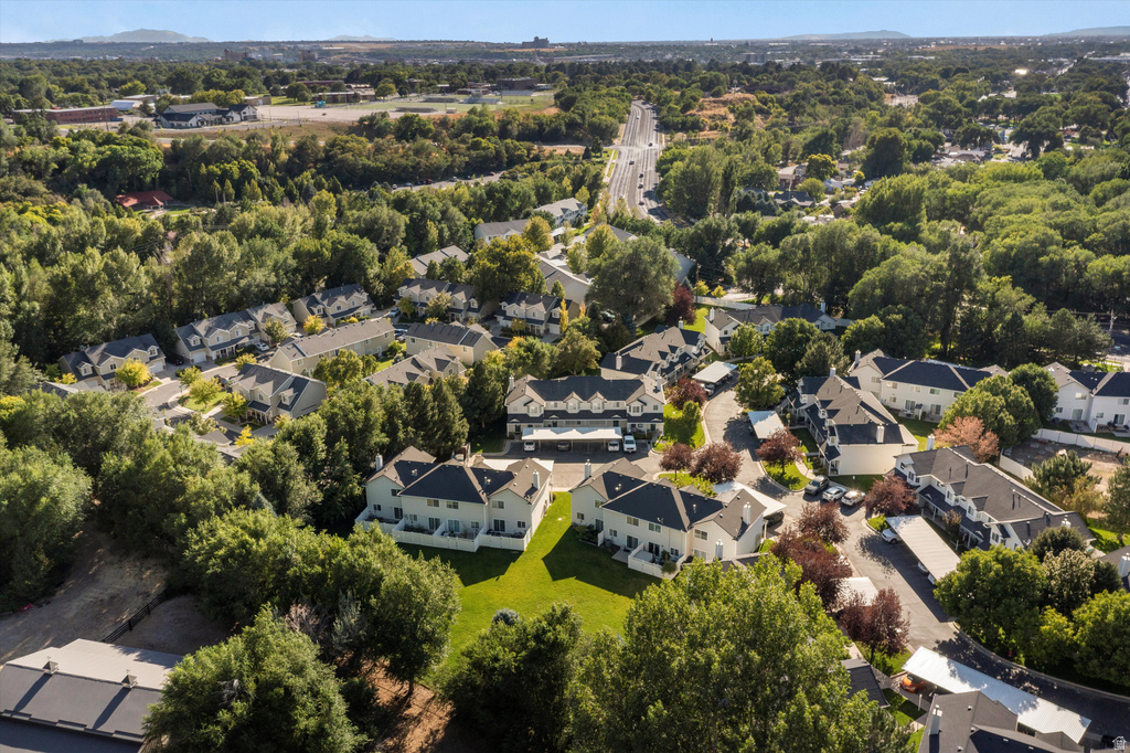 1027 E SARA LN Ogden, UT 84404