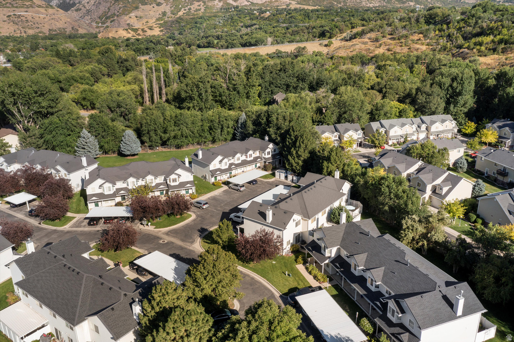 1027 E SARA LN Ogden, UT 84404