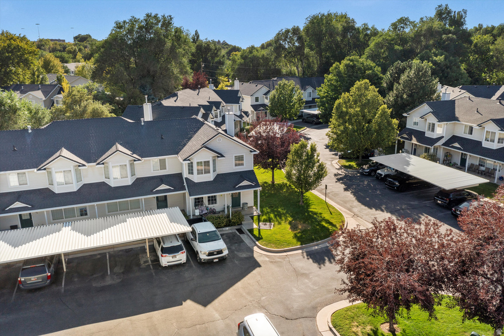 1027 E SARA LN Ogden, UT 84404