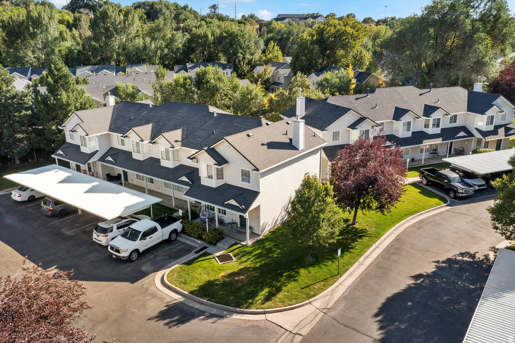 1027 E SARA LN Ogden, UT 84404