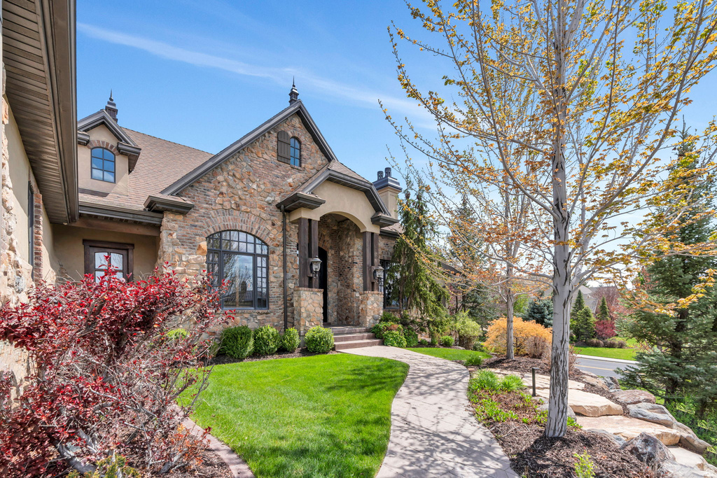 811 S HIGH RIDGE DR Alpine, UT 84004