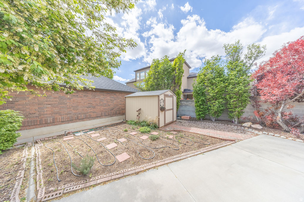 10476 S HEMISPHERE CT South Jordan, UT 84095