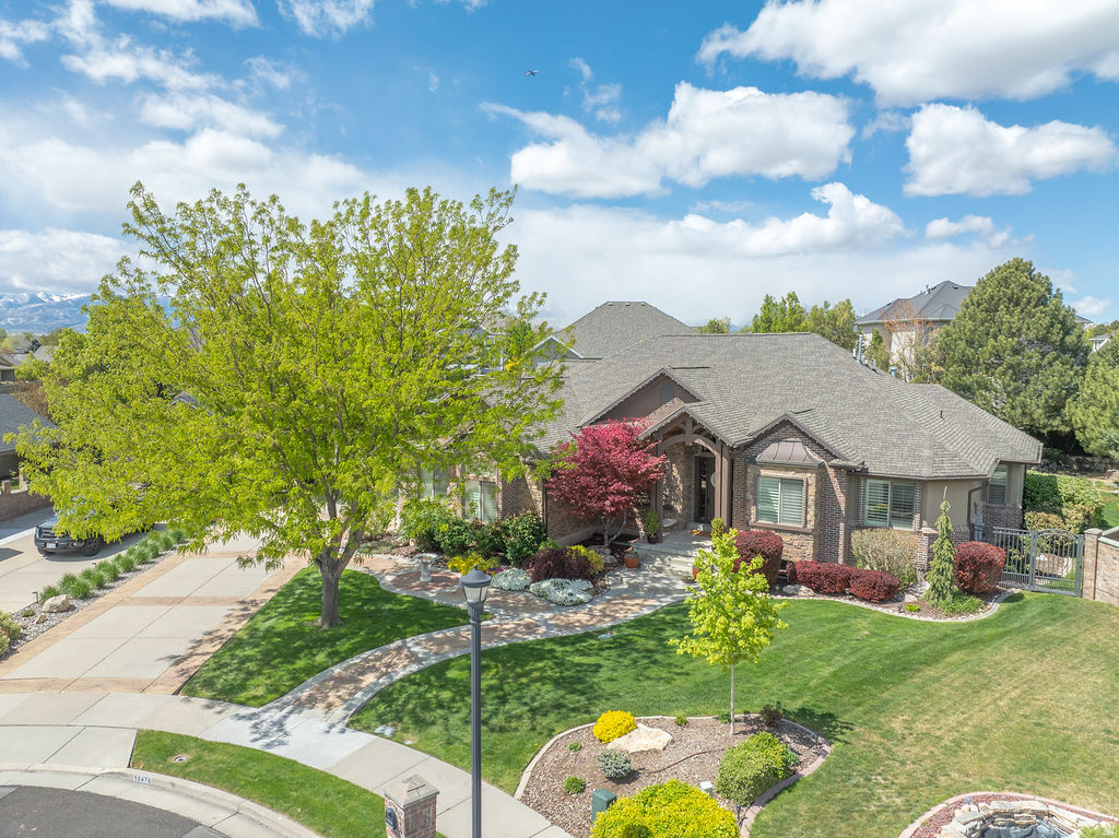 10476 S HEMISPHERE CT South Jordan, UT 84095