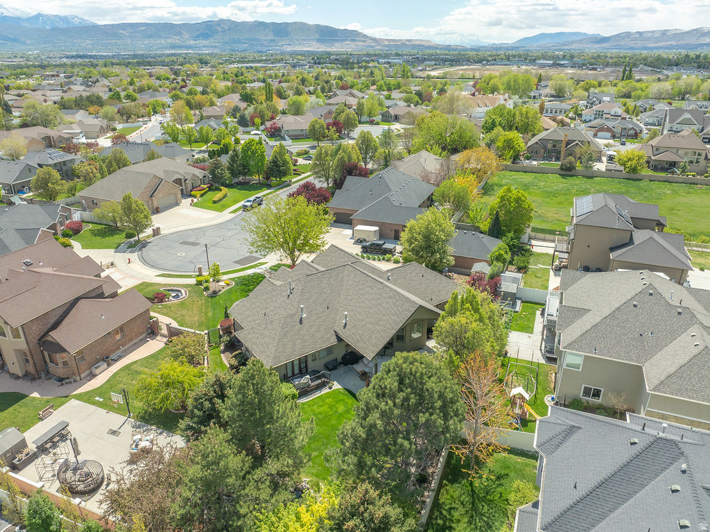 10476 S HEMISPHERE CT South Jordan, UT 84095