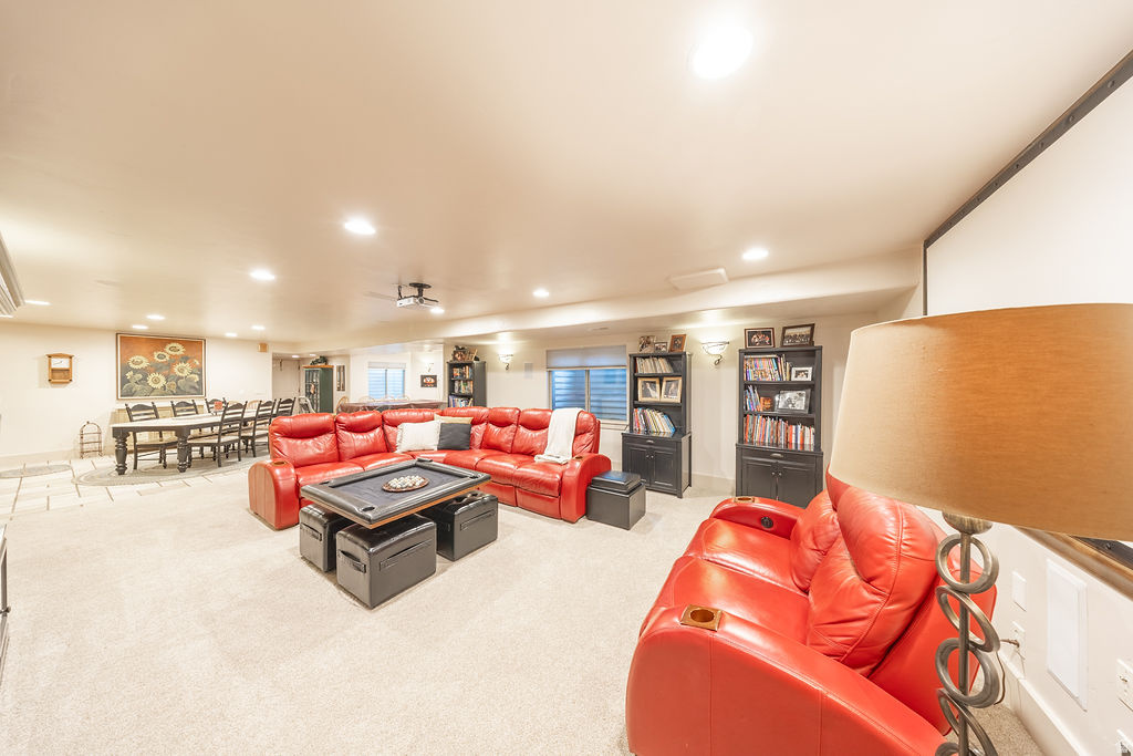 10476 S HEMISPHERE CT South Jordan, UT 84095