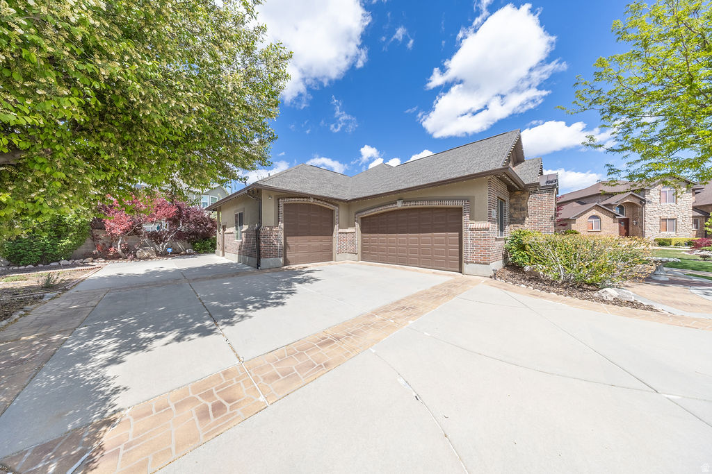 10476 S HEMISPHERE CT South Jordan, UT 84095