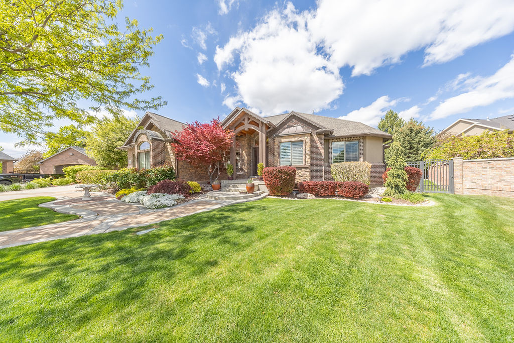 10476 S HEMISPHERE CT South Jordan, UT 84095