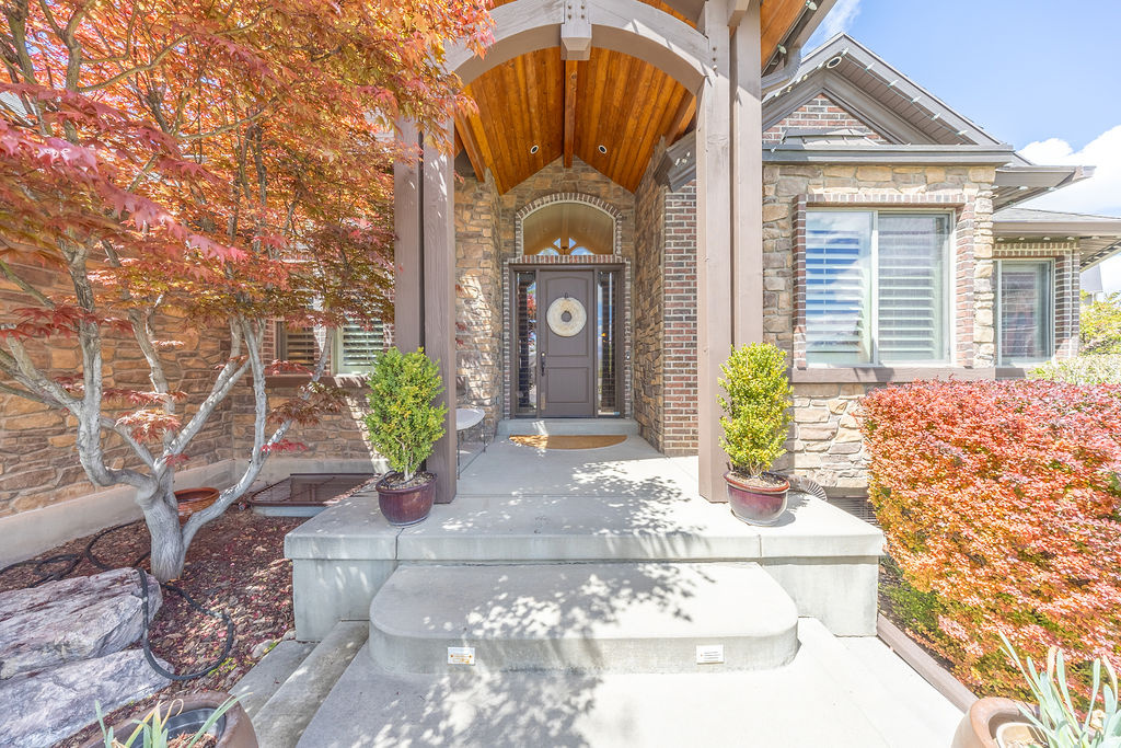 10476 S HEMISPHERE CT South Jordan, UT 84095