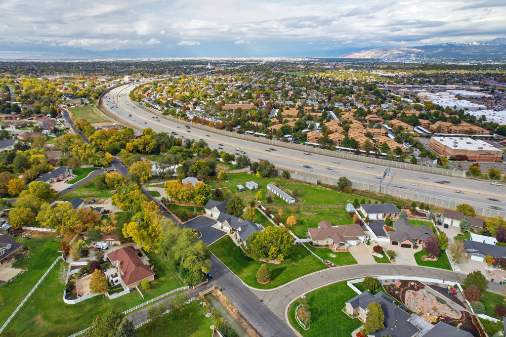 5873 S JORDAN CANAL RD Taylorsville, UT 84129