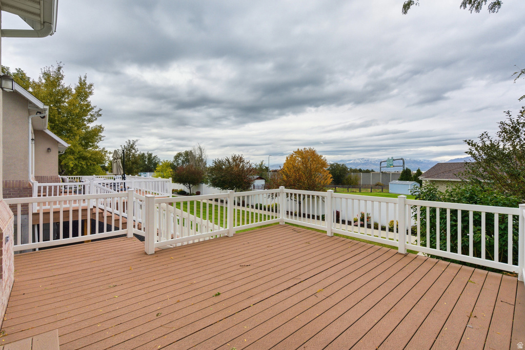 5873 S JORDAN CANAL RD Taylorsville, UT 84129