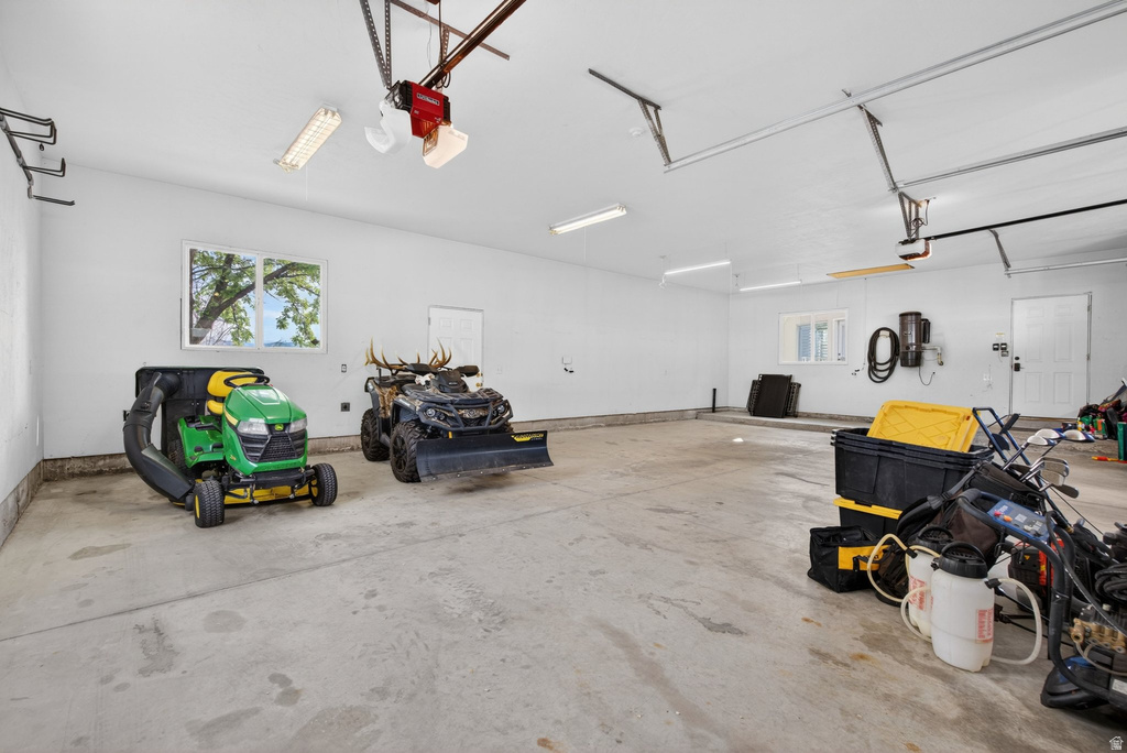 5873 S JORDAN CANAL RD Taylorsville, UT 84129