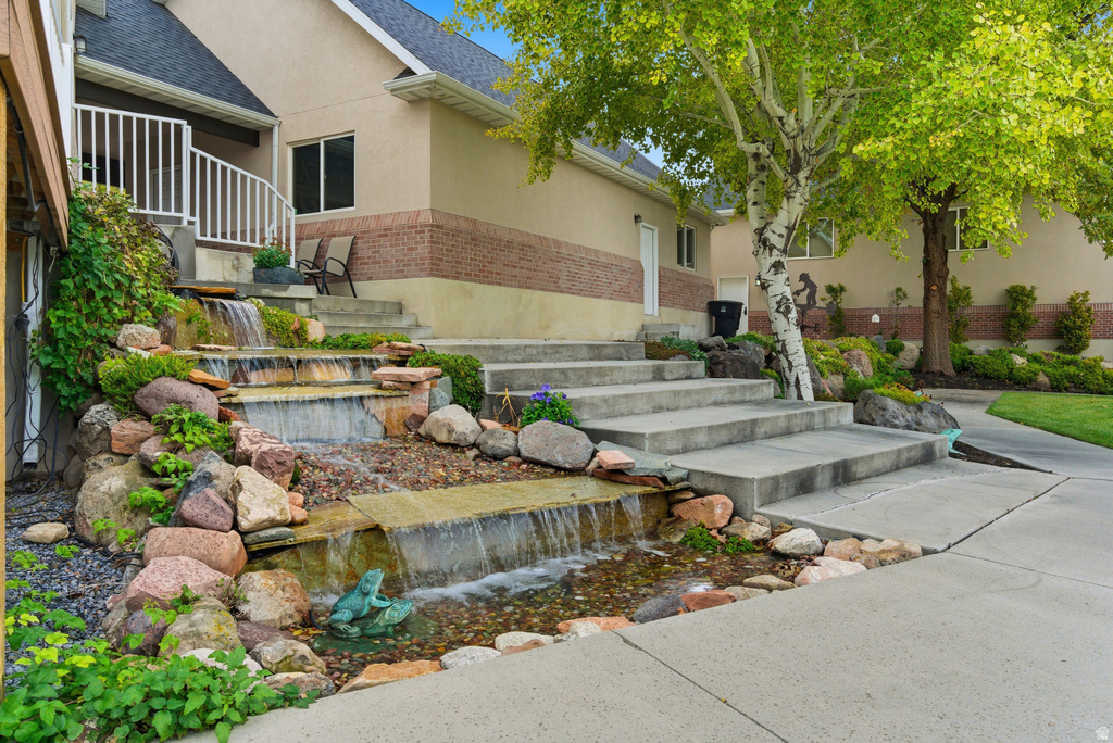 5873 S JORDAN CANAL RD Taylorsville, UT 84129