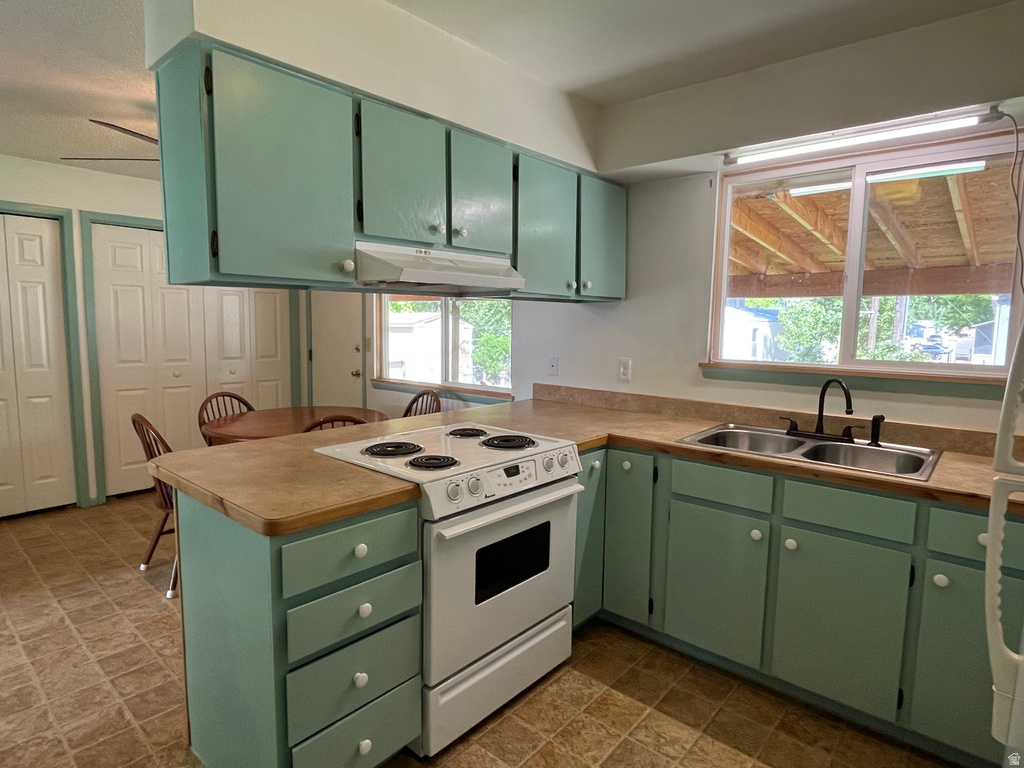 658 BARTLETT ST Moab, UT 84532