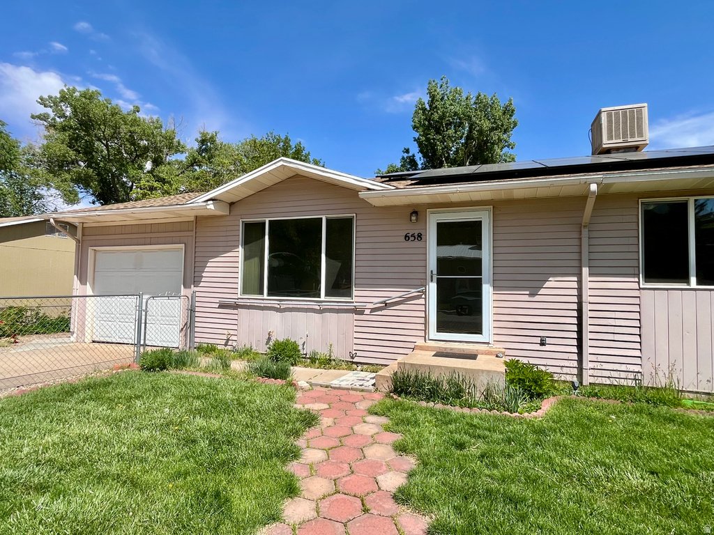 658 BARTLETT ST Moab, UT 84532