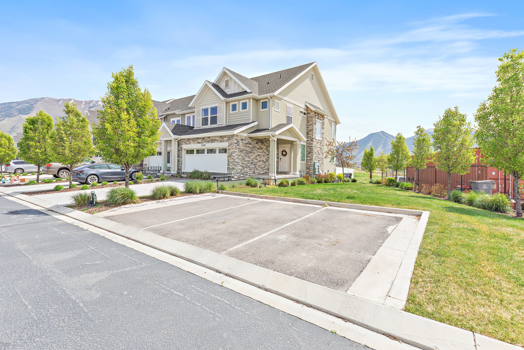 2529 W WYSTERIA DR Mapleton, UT 84664