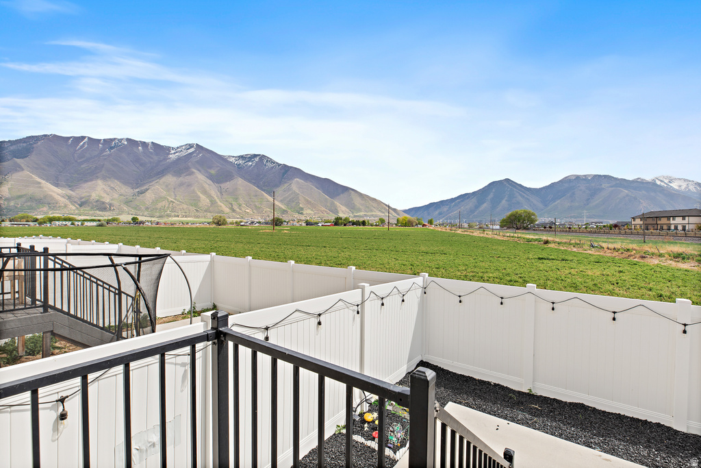 2529 W WYSTERIA DR Mapleton, UT 84664