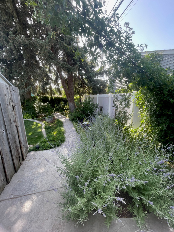 2151 E DOWNINGTON AVE Salt Lake City, UT 84108