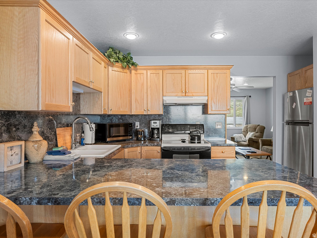 890 N NEWBERG PL #3 Garden City, UT 84028