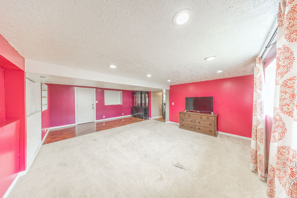 1613 N 1850 W Layton, UT 84041