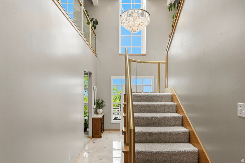 2457 S SCENIC DR Salt Lake City, UT 84109