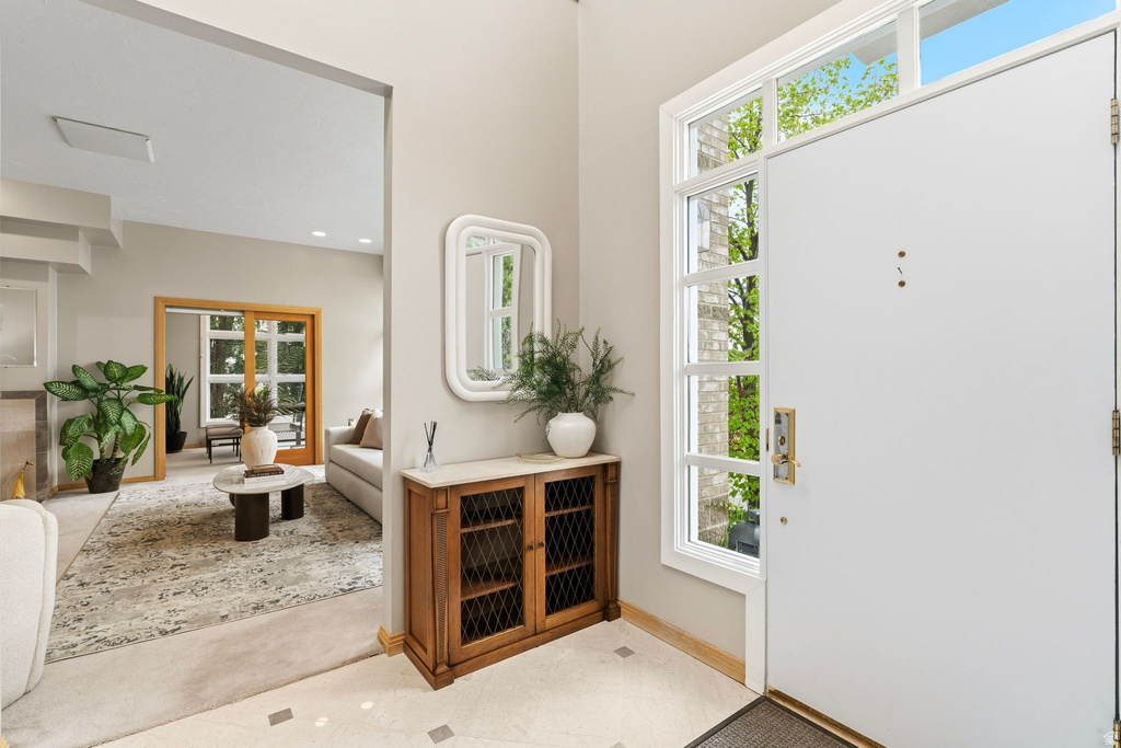 2457 S SCENIC DR Salt Lake City, UT 84109