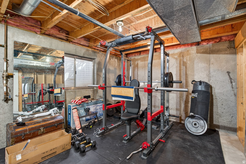 2073 E 10095 S Sandy, UT 84092