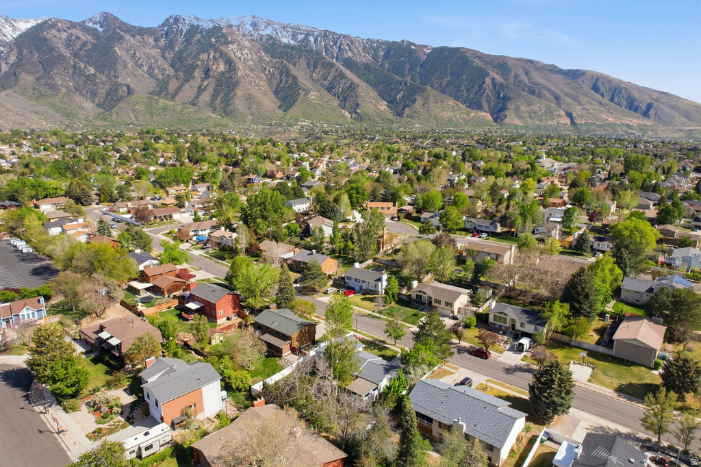 2073 E 10095 S Sandy, UT 84092