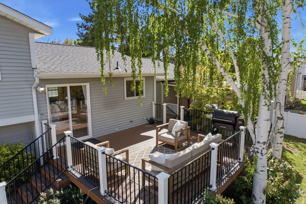 2073 E 10095 S Sandy, UT 84092