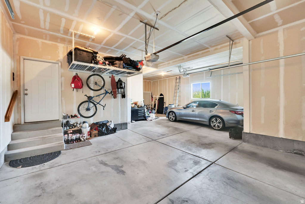 2842 W ROLLING CREEK WAY South Jordan, UT 84095