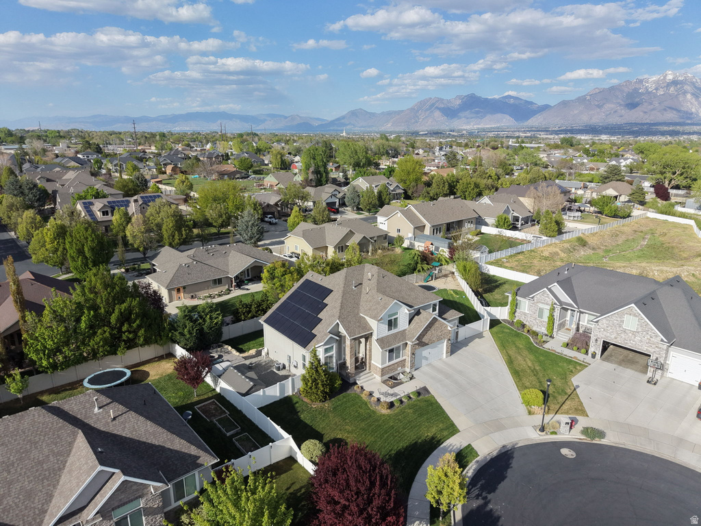 2842 W ROLLING CREEK WAY South Jordan, UT 84095