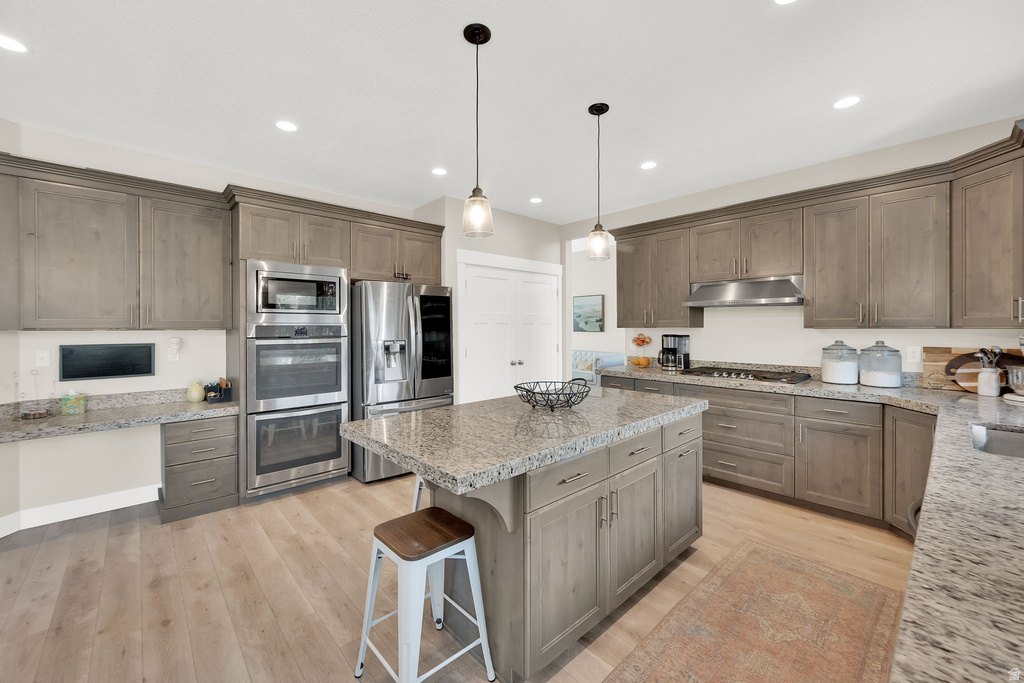 2842 W ROLLING CREEK WAY South Jordan, UT 84095