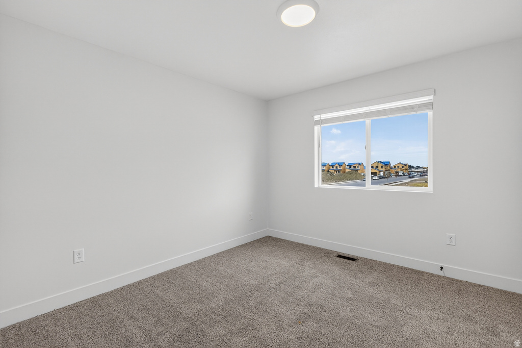 2742 W 2715 N #163 Plain City, UT 84404