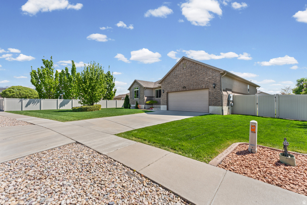 1257 W 2850 S Syracuse, UT 84075