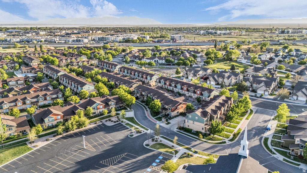 943 FARMINGTON XING Farmington, UT 84025