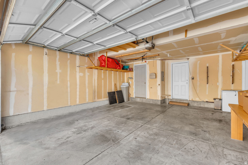 943 FARMINGTON XING Farmington, UT 84025