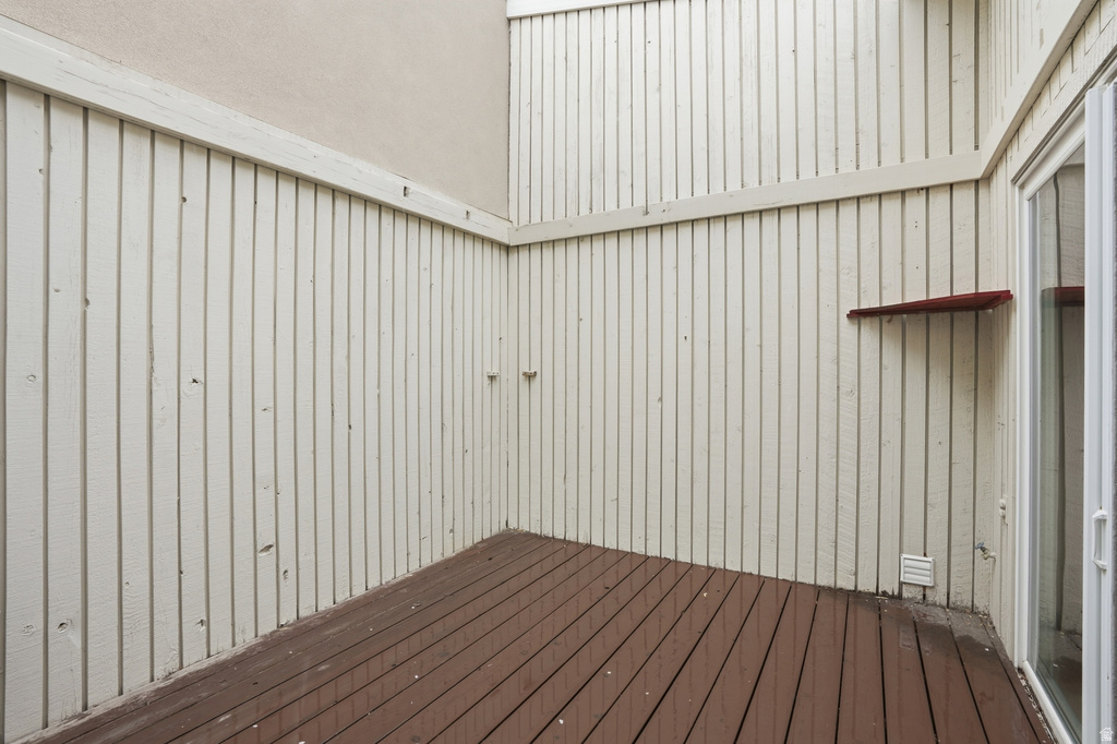 6324 S FIESTA WAY Salt Lake City, UT 84121