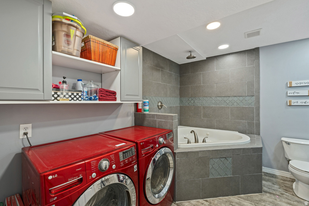 595 N BANBURY CIR North Salt Lake, UT 84054