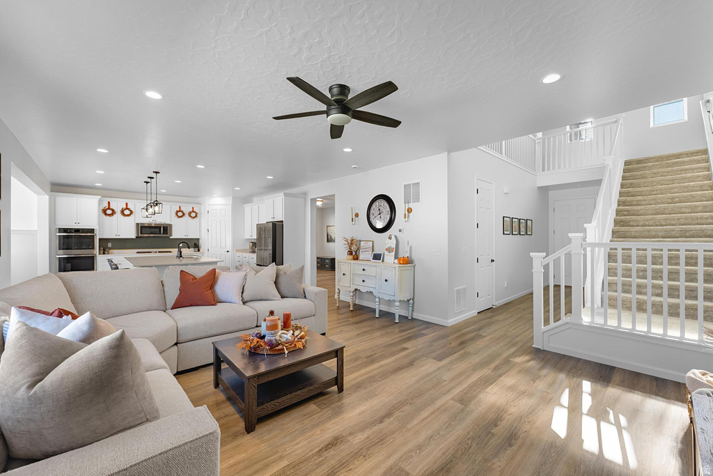 1077 E POSTMARK PL #319 Eagle Mountain, UT 84005