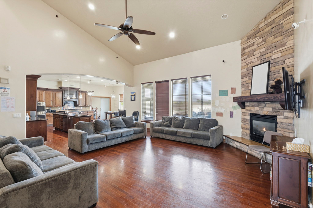 217 E SCENIC PEAK CV Draper, UT 84020