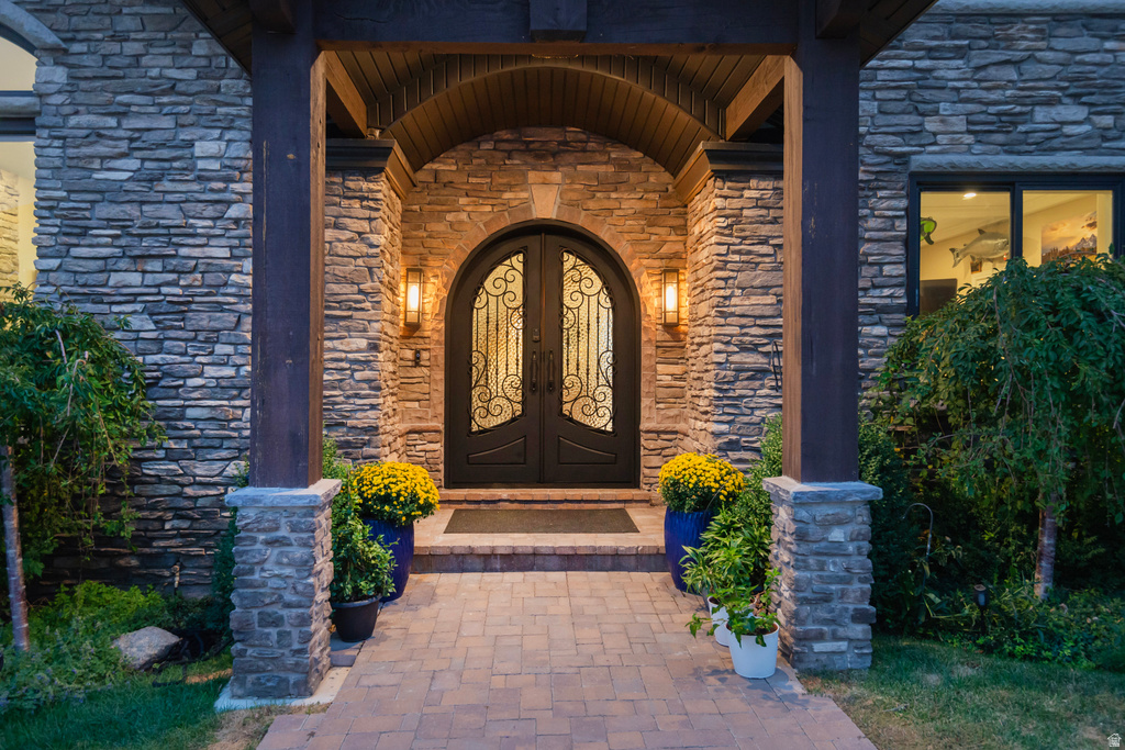 2373 E BEAR HILLS CIR Draper, UT 84020
