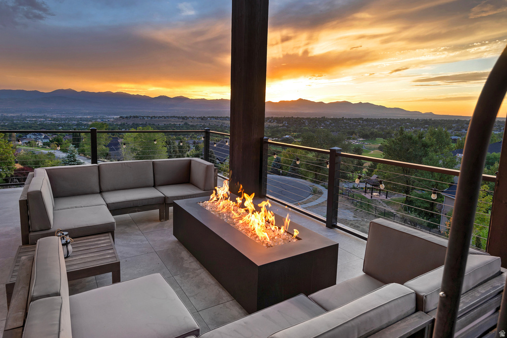 2373 E BEAR HILLS CIR Draper, UT 84020