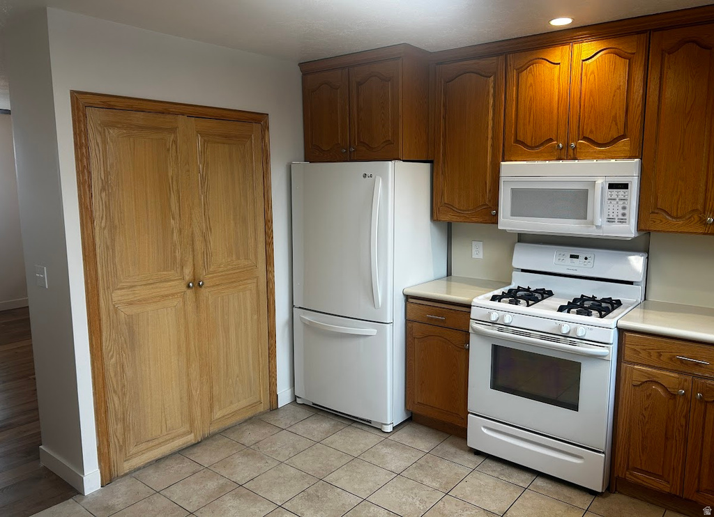 7242 S CALLIE DR West Jordan, UT 84084