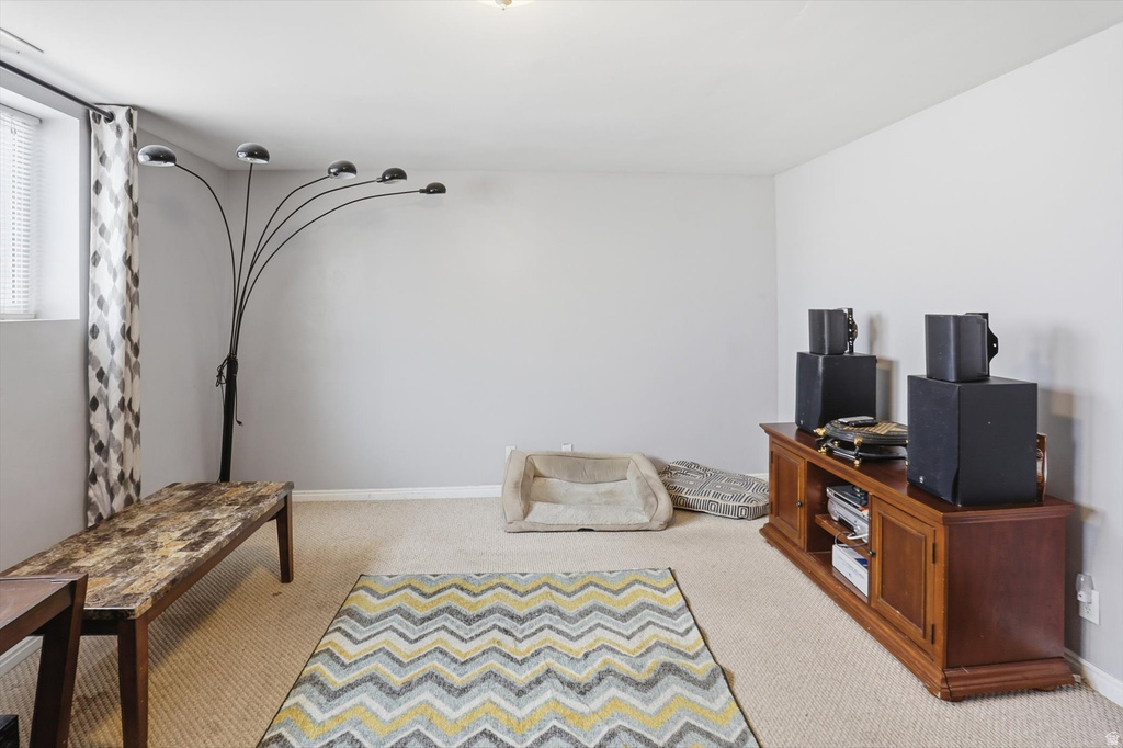 4697 S 2025 W Roy, UT 84067