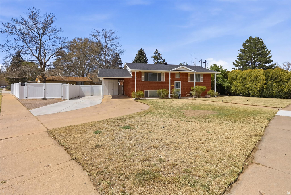 4697 S 2025 W Roy, UT 84067