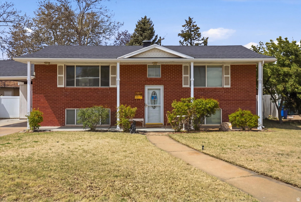 4697 S 2025 W Roy, UT 84067